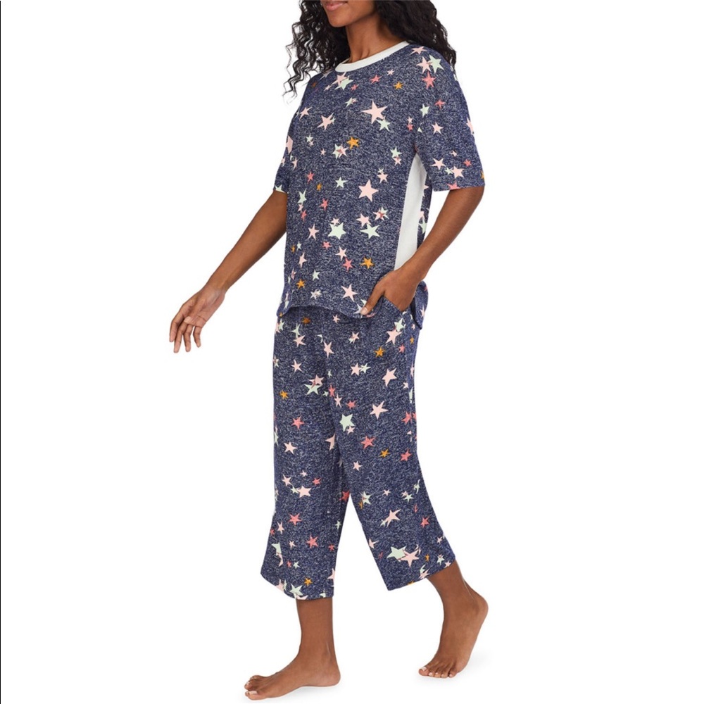 DKNY Ladies Capri Star PJ Set